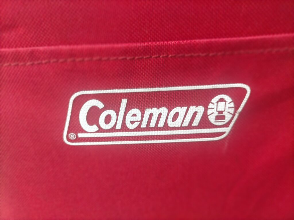 コールマンアウトドアワゴンのブランドロゴ