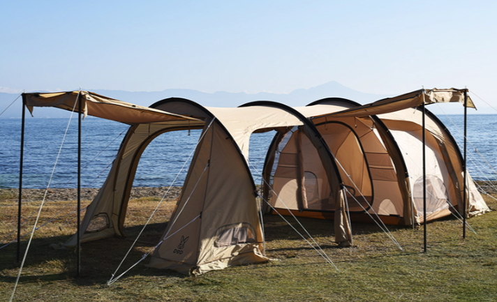 テントのキャノピー(入り口)跳ね上げ用